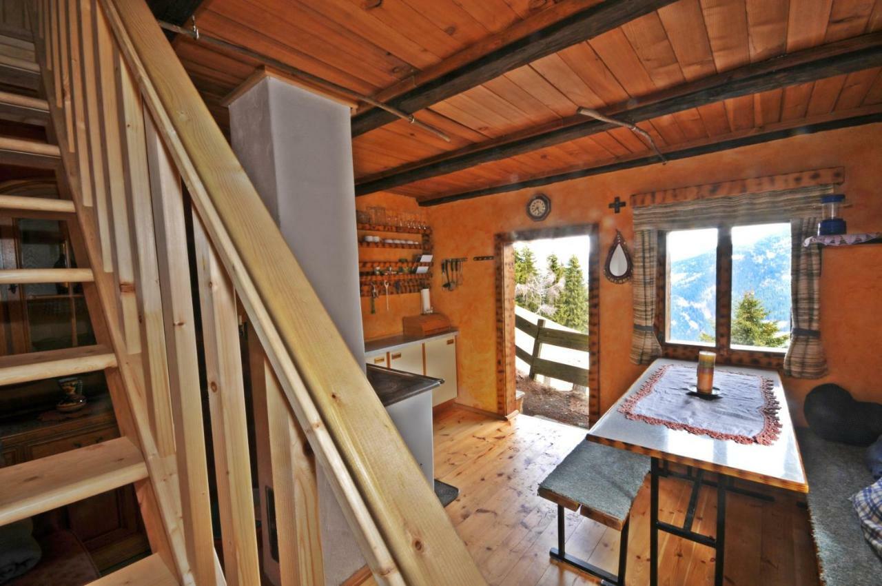 Laerchenhuette Villa Stall Luaran gambar