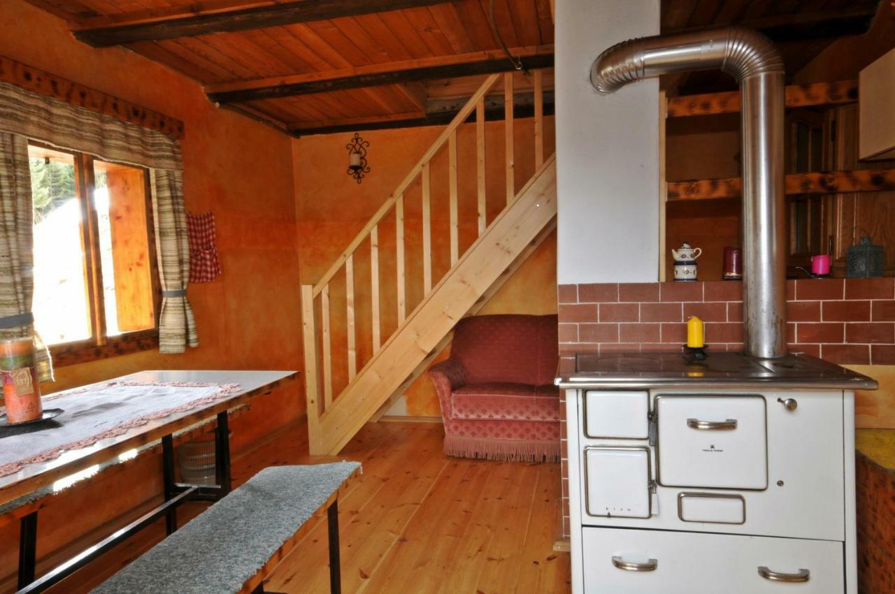 Laerchenhuette Villa Stall Luaran gambar